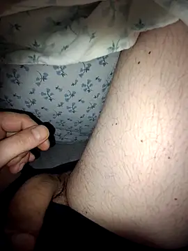 Snapshot of Capas122 chatting on 12.17.25 Capas122 online show from 12.17.25