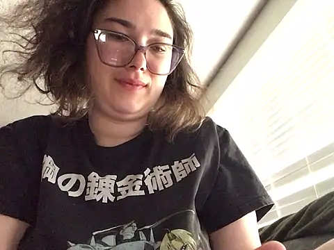 Snapshot of paigeycakes chatting on 09.10.25 paigeycakes online show from 09.10.25