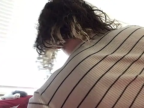 Snapshot of paigeycakes chatting on 09.14.25 paigeycakes online show from 09.14.25