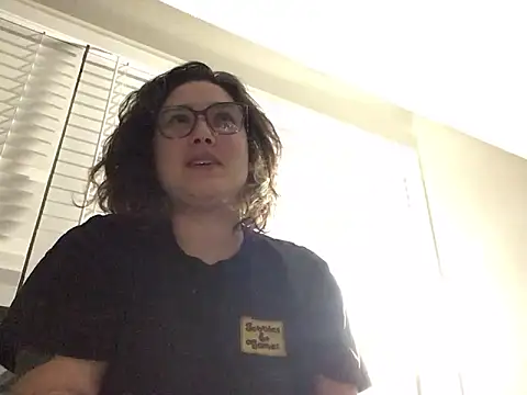 Snapshot of paigeycakes chatting on 09.16.25 paigeycakes online show from 09.16.25