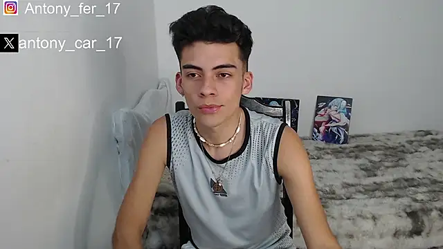 Snapshot of Rimuru17 chatting on 12.17.25 Rimuru17 online show from 12.17.25