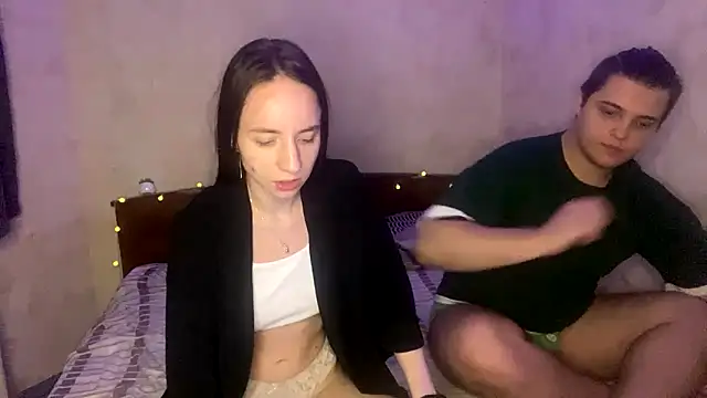 Snapshot of lailarays chatting on 09.14.25 lailarays online show from 09.14.25