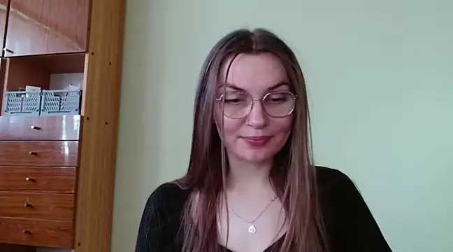 LooveELLYx online show from 01.31.25