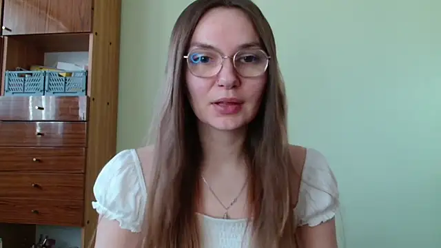 LooveELLYx online show from 02.20.26