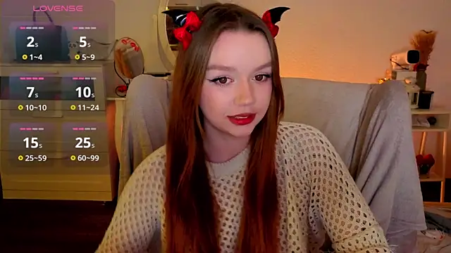 Snapshot of Jiaalisaa chatting on 10.30.25 Jiaalisaa online show from 10.30.25