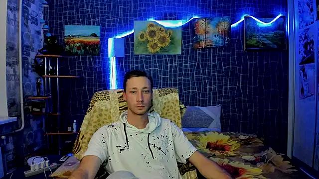 Snapshot of CuteBoy228 chatting on 11.27.25 CuteBoy228 online show from 11.27.25