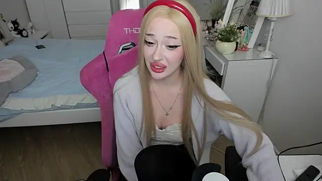 Snapshot of saadnesstyan chatting on 10.17.25 saadnesstyan online show from 10.17.25