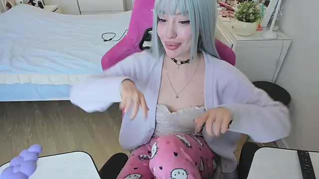 Snapshot of saadnesstyan chatting on 10.25.25 saadnesstyan online show from 10.25.25