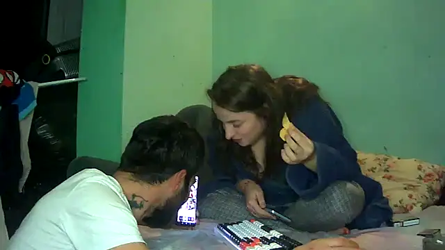 Snapshot of CleverPitzimitzi chatting on 01.12.26 CleverPitzimitzi online show from 01.12.26