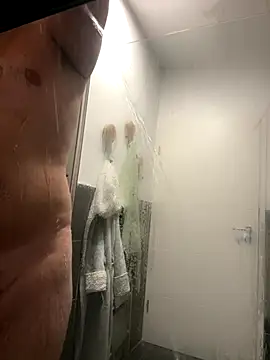 Snapshot of yungdboiy chatting on 10.08.25 yungdboiy online show from 10.08.25