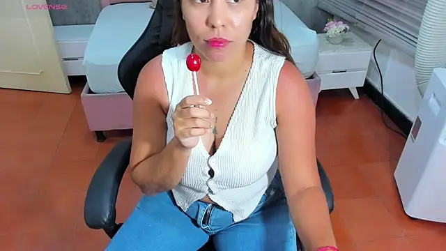 lissa jhonsoon online show from 03.17.26