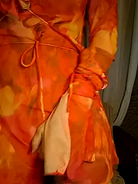 Snapshot of CelynaRoss chatting on 10.19.25 CelynaRoss online show from 10.19.25