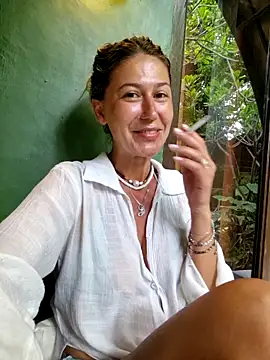 CelynaRoss online show from 02.16.26