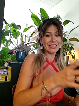 Snapshot of CelynaRoss chatting on 07.31.26 CelynaRoss online show from 07.31.26