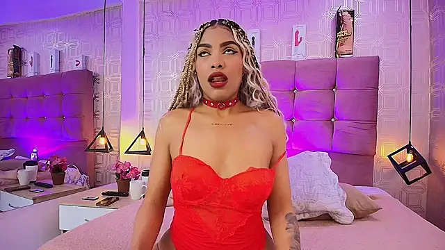 Snapshot of LexieBloom chatting on 09.12.25 LexieBloom online show from 09.12.25