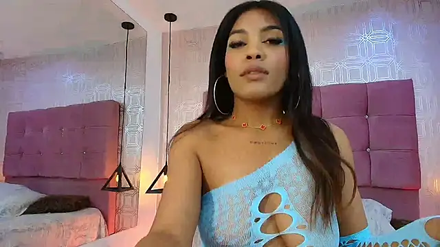 Snapshot of LexieBloom chatting on 11.25.25 LexieBloom online show from 11.25.25