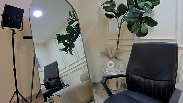 Karlla Brown online show from 09.13.25