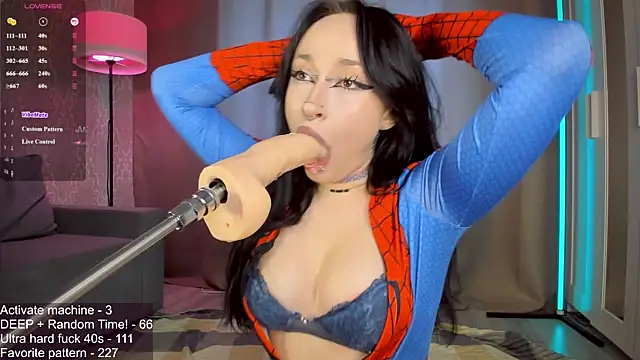 Juicy Vikki online show from 06.27.26