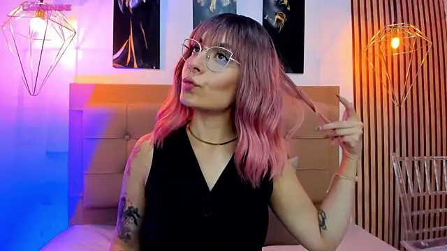 alesziarose online show from 11.13.25