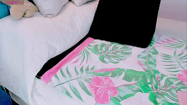 Kendraline1 online show from 06.06.26