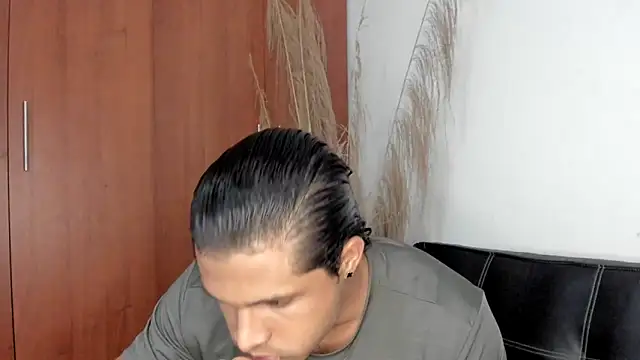 Evansdark1 online show from 10.22.25