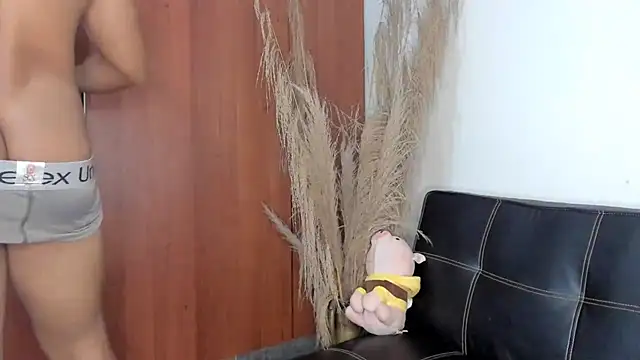 Evansdark1 online show from 11.21.25