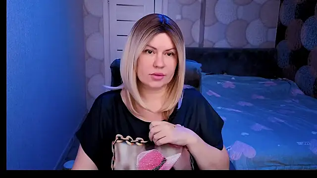 CrystallKiss online show from 09.30.25