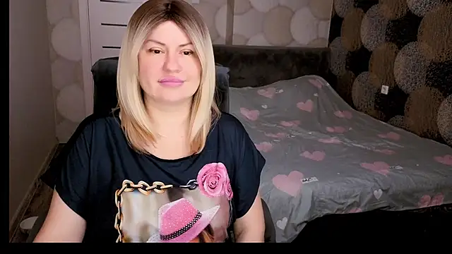 CrystallKiss online show from 10.03.25