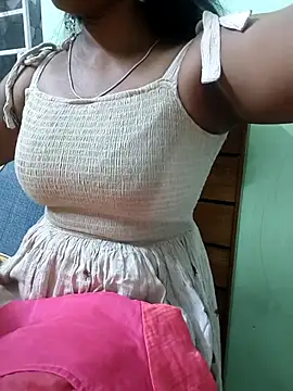 Snapshot of Laxmipriyatamil chatting on 06.13.26 Laxmipriyatamil online show from 06.13.26