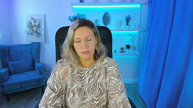 Snapshot of NinaStarle chatting on 09.10.25 NinaStarle online show from 09.10.25