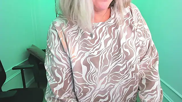 NinaStarle online show from 09.12.25