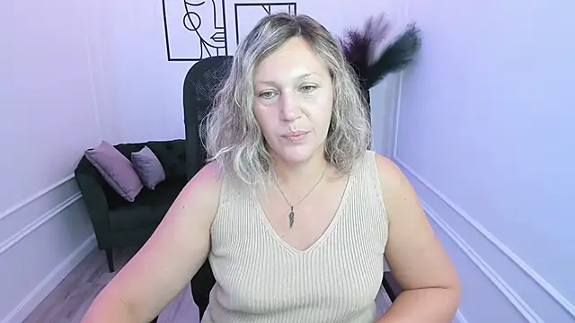 NinaStarle online show from 09.14.25