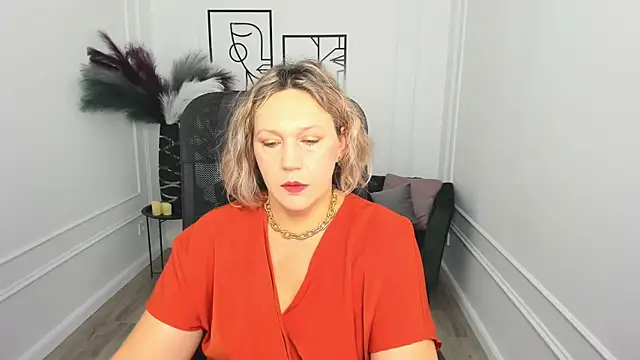 Snapshot of NinaStarle chatting on 11.14.25 NinaStarle online show from 11.14.25