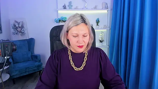 NinaStarle online show from 11.21.25