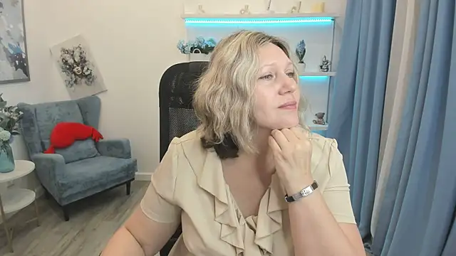 NinaStarle online show from 06.07.26