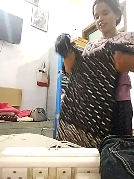 Snapshot of JHILMIL chatting on 09.23.25 JHILMIL online show from 09.23.25