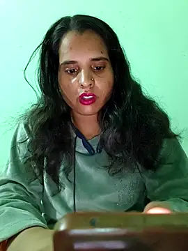 Snapshot of JHILMIL chatting on 11.17.25 JHILMIL online show from 11.17.25