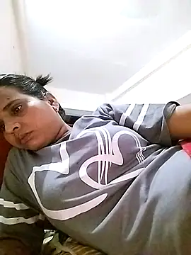 Snapshot of JHILMIL chatting on 04.10.26 JHILMIL online show from 04.10.26