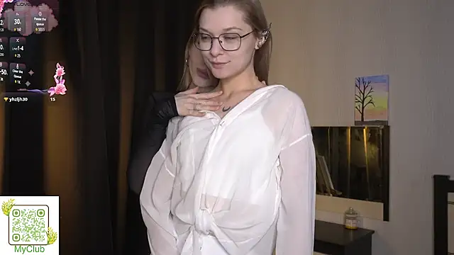 Snapshot of MaeEversley chatting on 10.22.25 MaeEversley online show from 10.22.25