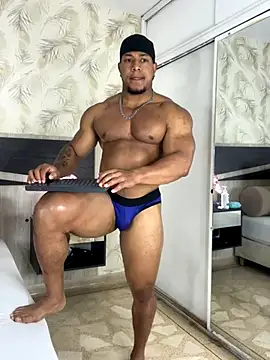 Travis lenox  online show from 10.26.25