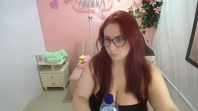 Snapshot of bellatrix_ch chatting on 05.19.26 bellatrix ch online show from 05.19.26