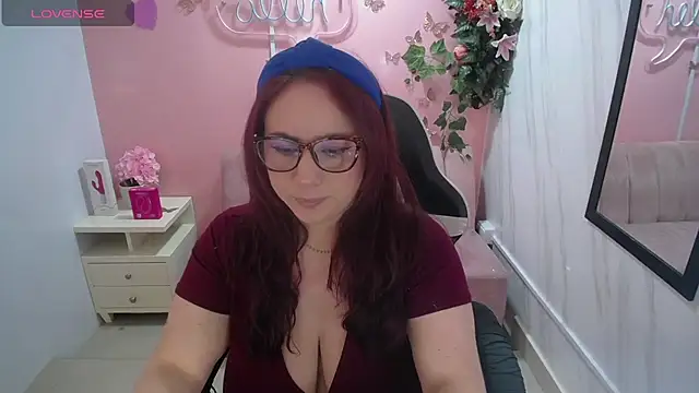 Snapshot of bellatrix_ch chatting on 06.25.26 bellatrix ch online show from 06.25.26