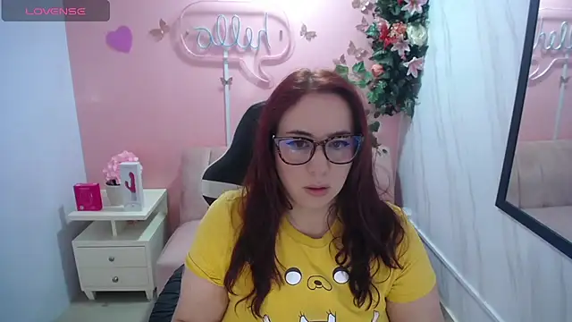 Snapshot of bellatrix_ch chatting on 07.25.26 bellatrix ch online show from 07.25.26
