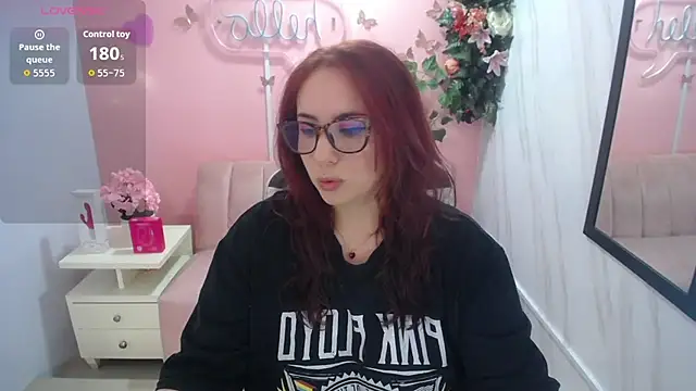 Snapshot of bellatrix_ch chatting on 07.30.26 bellatrix ch online show from 07.30.26