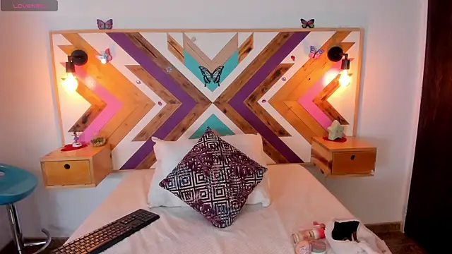 ZairaVanCleef online show from 09.26.25