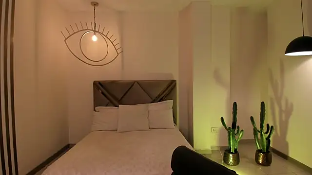 Snapshot of IsabellaMoreau chatting on 01.10.26 IsabellaMoreau online show from 01.10.26