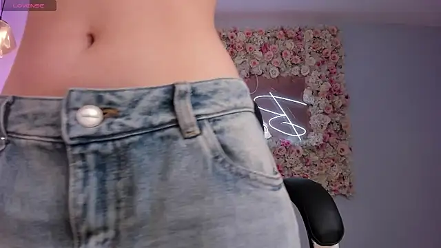 IsabellaMoreau online show from 04.26.26