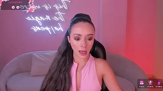 IsabellaMoreau online show from 08.07.26