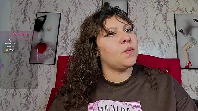 Snapshot of Larissa_Antonella chatting on 11.15.25 Larissa Antonella online show from 11.15.25