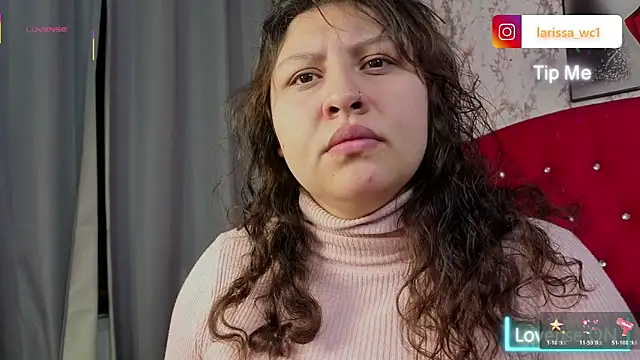Snapshot of Larissa_Antonella chatting on 12.02.25 Larissa Antonella online show from 12.02.25
